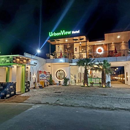 Urbanview Hotel Sakura Kampung Inggris Pare By Reddoorz Dış mekan fotoğraf