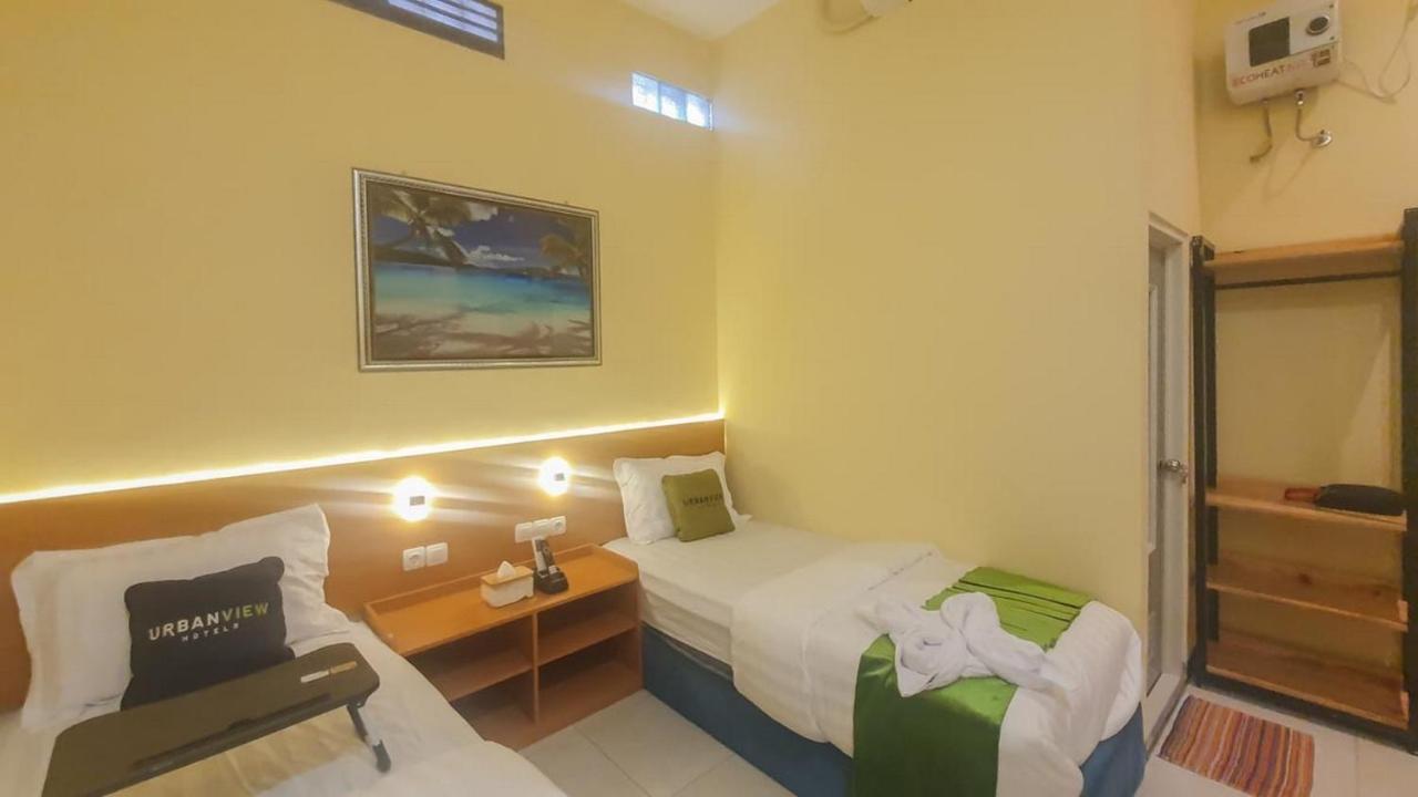Urbanview Hotel Sakura Kampung Inggris Pare By Reddoorz Dış mekan fotoğraf