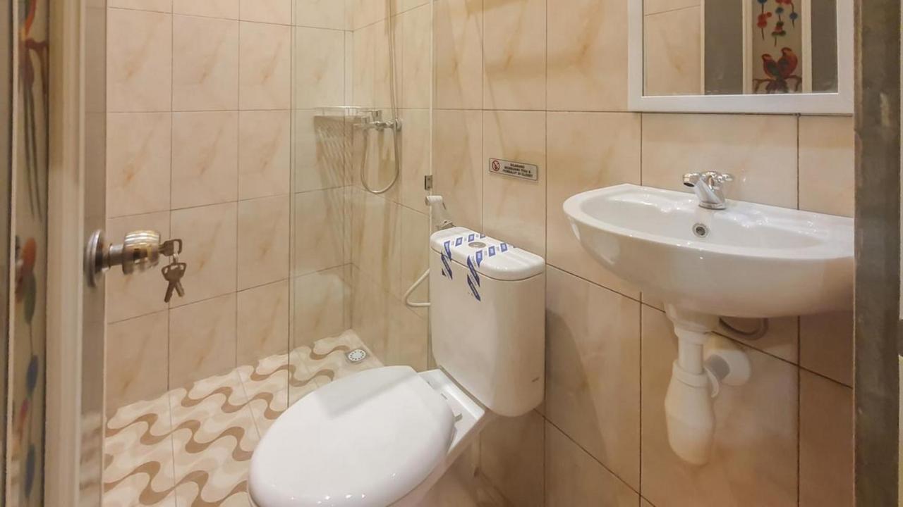 Urbanview Hotel Sakura Kampung Inggris Pare By Reddoorz Dış mekan fotoğraf