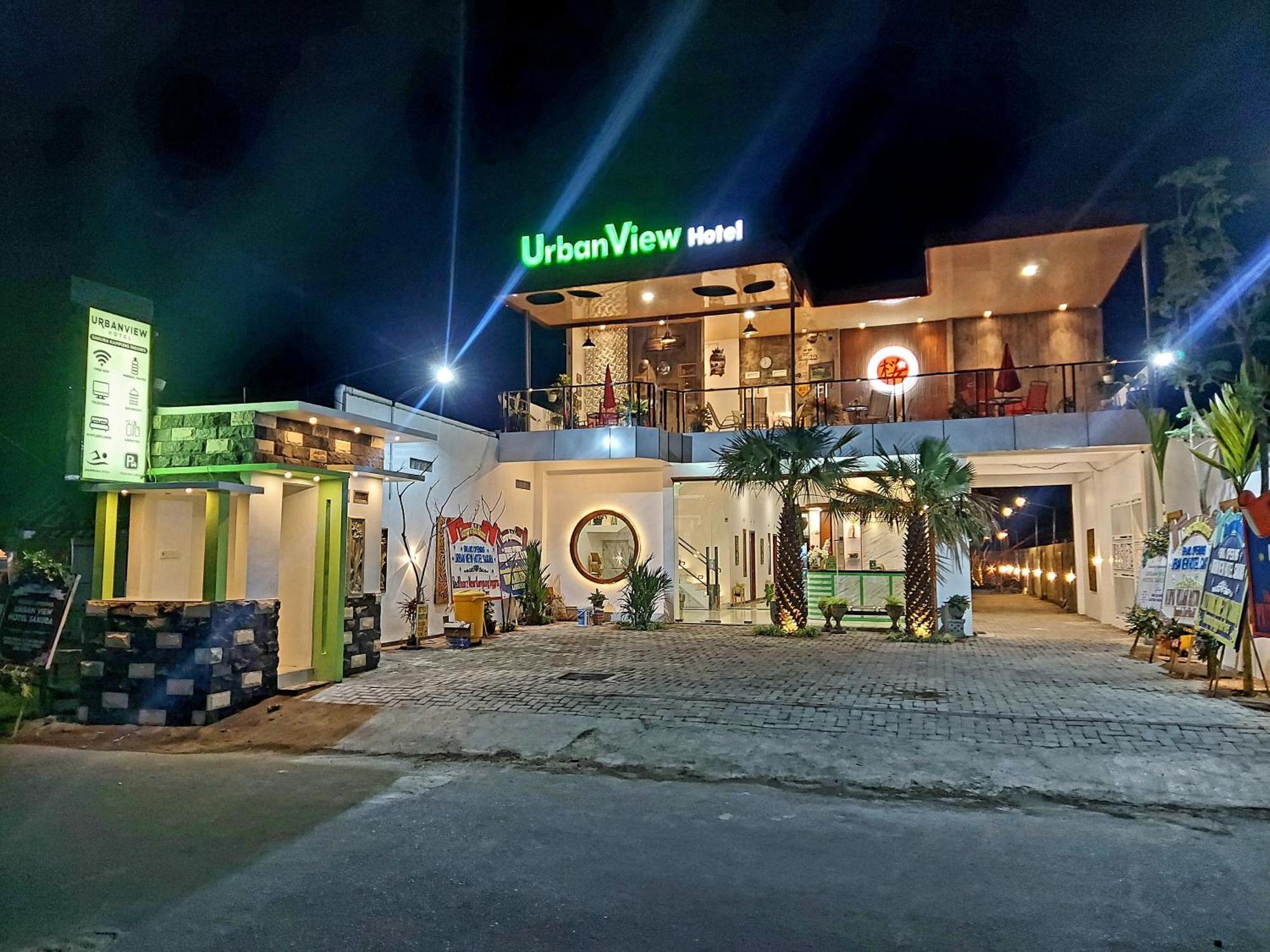 Urbanview Hotel Sakura Kampung Inggris Pare By Reddoorz Dış mekan fotoğraf