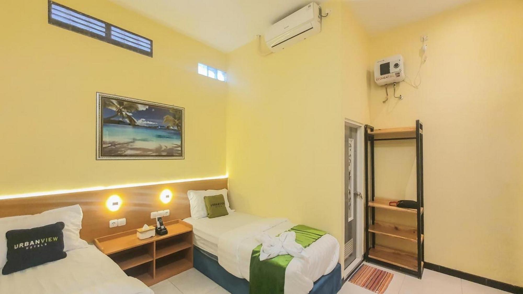 Urbanview Hotel Sakura Kampung Inggris Pare By Reddoorz Dış mekan fotoğraf